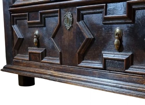17TH CENTURY OAK CHEST OF DRAWERS C 1680 - ADDITIONAL PHOTO 9