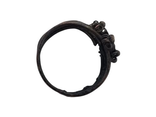 ROMAN BRONZE RING WIRE DESIGN - ADDITIONAL PHOTO 1