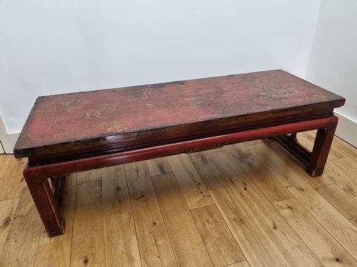 19TH CENTURY RED LACQUERED CHINESE LOW COFFEE TABLE - ADDITIONAL PHOTO 4