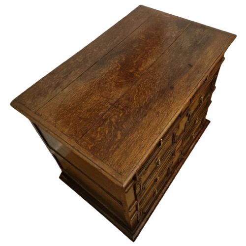 17TH CENTURY ENGLISH GEOMETRIC OAK CHEST OF DRAWERS - ADDITIONAL PHOTO 3