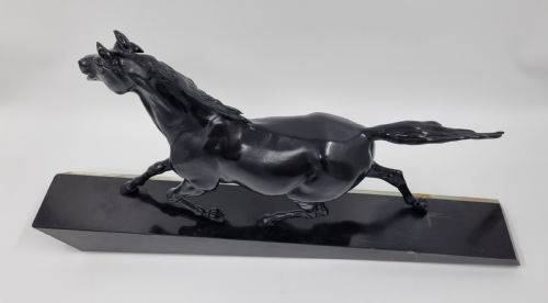 ART DECO SCULPTURE OF GALLOPING HORSE BY GONEZ CIRCA 1920S - ADDITIONAL PHOTO 7