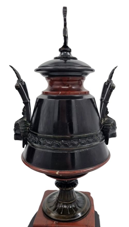19TH CENTURY EGYPTIAN REVIVAL MARBLE AND BRONZE CASSOLETTES URNS - ADDITIONAL PHOTO 7