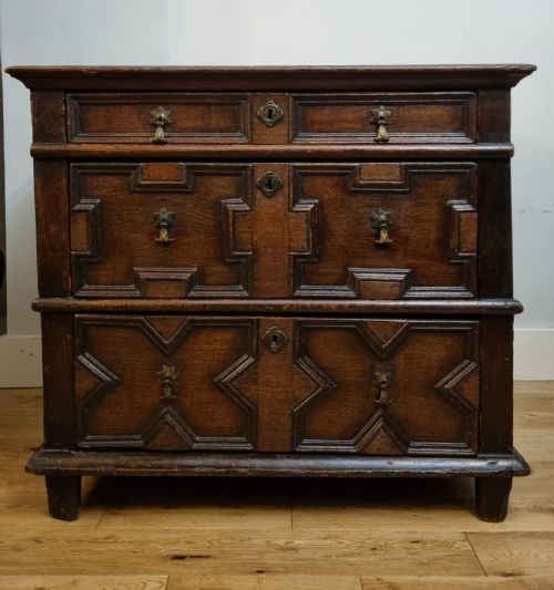 17TH CENTURY OAK CHEST OF DRAWERS CHARLES II CIRCA 1680 - ADDITIONAL PHOTO 4