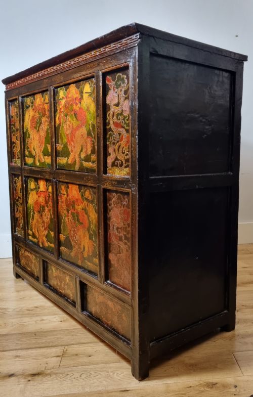 19TH CENTURY TIBETAN POLYCHROME PAINTED CABINET - ADDITIONAL PHOTO 3