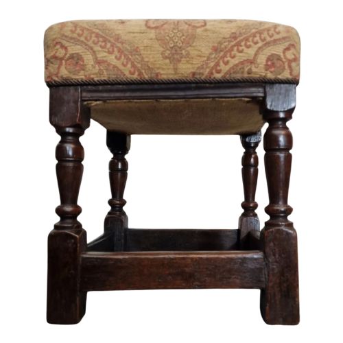 17TH CENTURY ENGLISH OAK UPHOLSTERED STOOL CIRCA 1680 - ADDITIONAL PHOTO 2