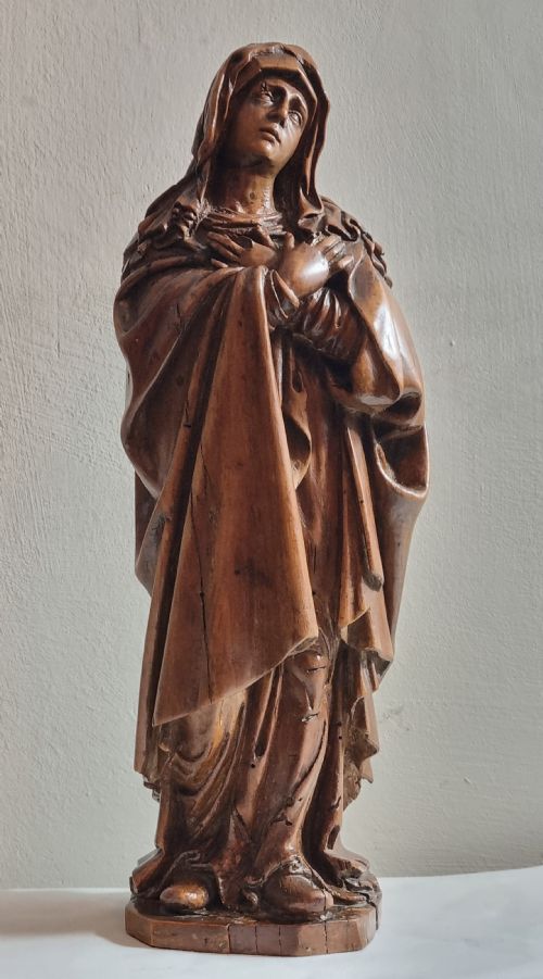17TH CENTURY CARVED APPLEWOOD SCULPTURE OF THE LADY OF SORROW - ADDITIONAL PHOTO 7