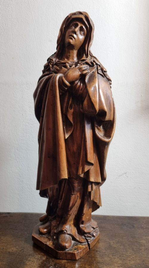 17TH CENTURY CARVED APPLEWOOD SCULPTURE OF THE LADY OF SORROW - ADDITIONAL PHOTO 8