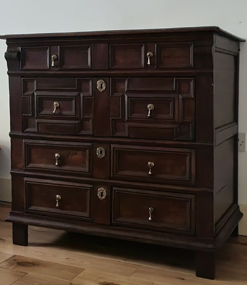 17TH CENTURY CHARLES II OAK CHEST OF DRAWERS CIRCA 1680 - ADDITIONAL PHOTO 1