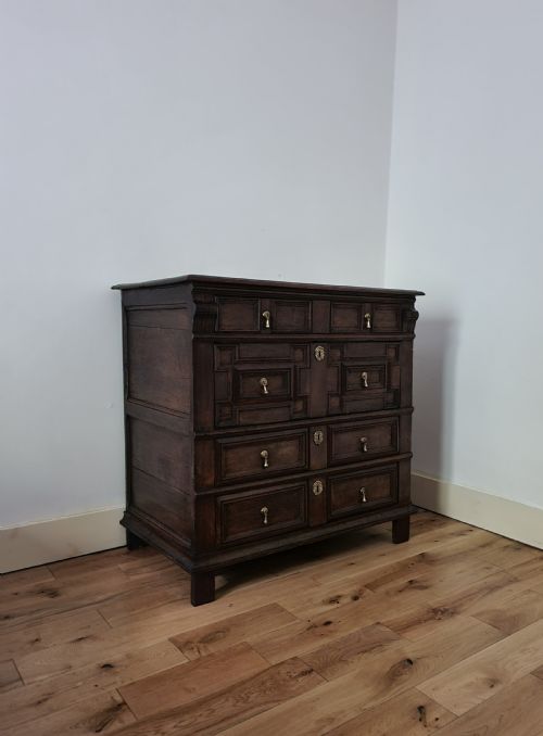 17TH CENTURY CHARLES II OAK CHEST OF DRAWERS CIRCA 1680 - ADDITIONAL PHOTO 2