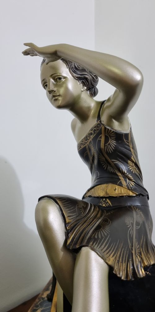 ART DECO CLOCK LADY AND GREYHOUNDS BY URIANO - ADDITIONAL PHOTO 11