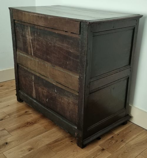 17TH CENTURY WALNUT AND OAK CHEST OF DRAWERS CHARLES II CIRCA 1680 - ADDITIONAL PHOTO 5