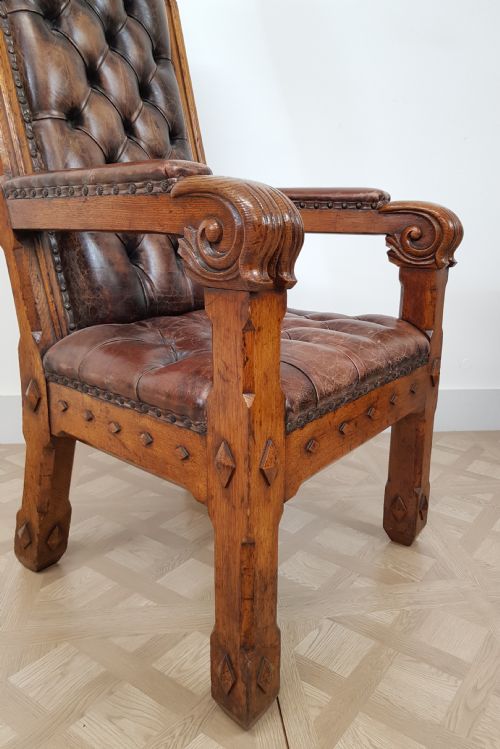 PAIR OF 19TH CENTURY GOTHIC REVIVAL OAK BUTTONED LEATHER ARMCHAIRS ATTR AWN PUGIN - ADDITIONAL PHOTO 5