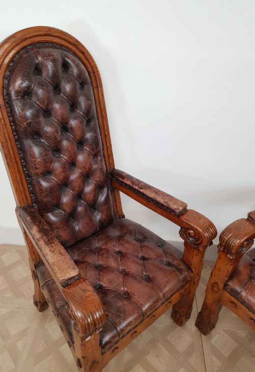 PAIR OF 19TH CENTURY GOTHIC REVIVAL OAK BUTTONED LEATHER ARMCHAIRS ATTR AWN PUGIN - ADDITIONAL PHOTO 6