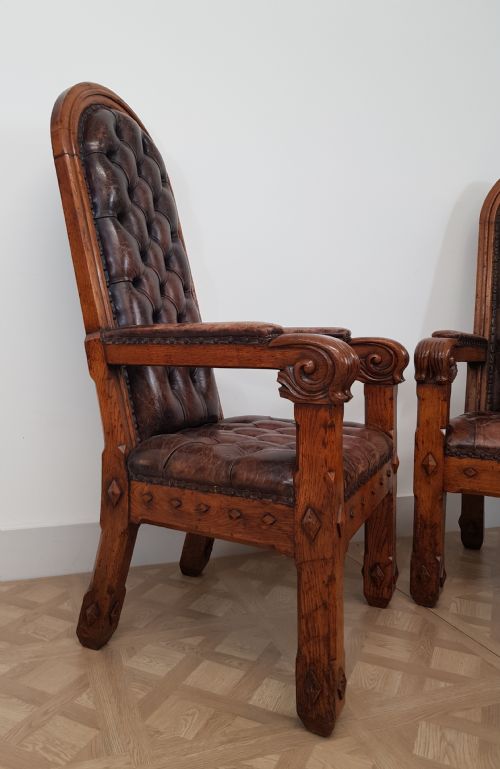PAIR OF 19TH CENTURY GOTHIC REVIVAL OAK BUTTONED LEATHER ARMCHAIRS ATTR AWN PUGIN - ADDITIONAL PHOTO 11