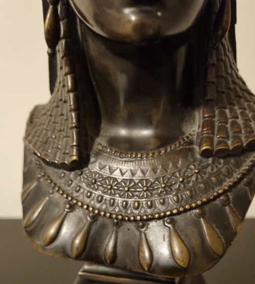 19TH CENTURY EGYPTIAN REVIVAL BRONZE BUST OF CLEOPATRA BY PAUL AUGUSTE GAGNE - ADDITIONAL PHOTO 8