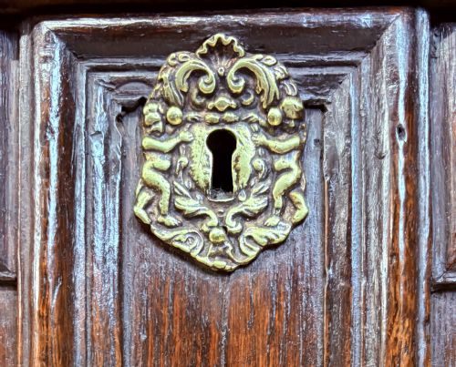 17TH CENTURY CHARLES II OAK CHEST OF DRAWERS C 1680 - ADDITIONAL PHOTO 6