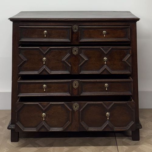 17TH CENTURY CHARLES II OAK CHEST OF DRAWERS CIRCA 1680 - ADDITIONAL PHOTO 6