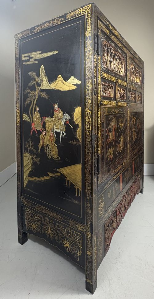 CHINESE LATE19THCENTURY INLAID BLACK LACQUER CABINET - ADDITIONAL PHOTO 4
