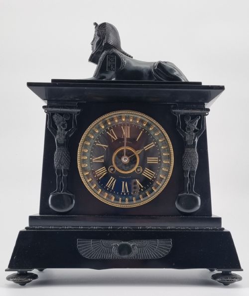 19TH CENTURY EGYPTIAN REVIVAL MANTEL CLOCK BY D MUNSEY OF CAMBRIDGE C 1880S - ADDITIONAL PHOTO 3