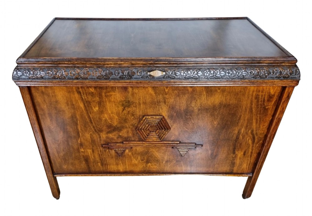 Art Deco Walnut Storage Chest C 1930 View VII