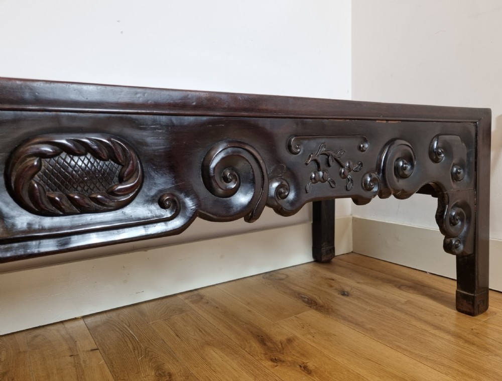 Late 18th / early 19th Century Chinese Qing Dynasty Low Table / Daybed View VI