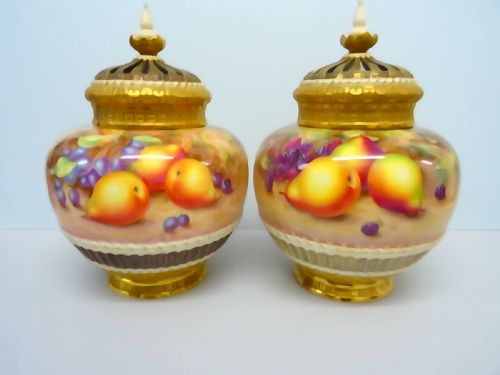 royal worcester freeman pot pourri - CATEGORY: ANTIQUE VASES - DATED 1960