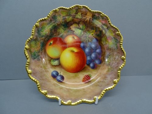 royal worcester ayrton star plate - CATEGORY: ANTIQUE PLATES - DATED 1960