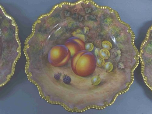 ROYAL WORCESTER SET OF SIX STAR PLATES - ADDITIONAL PHOTO 6