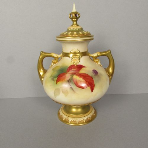 ROYAL WORCESTER BLAKE VASE AND COVER - ADDITIONAL PHOTO 2