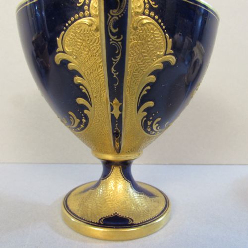 ROYAL WORCESTER 2 HANDLED CUP - ADDITIONAL PHOTO 5