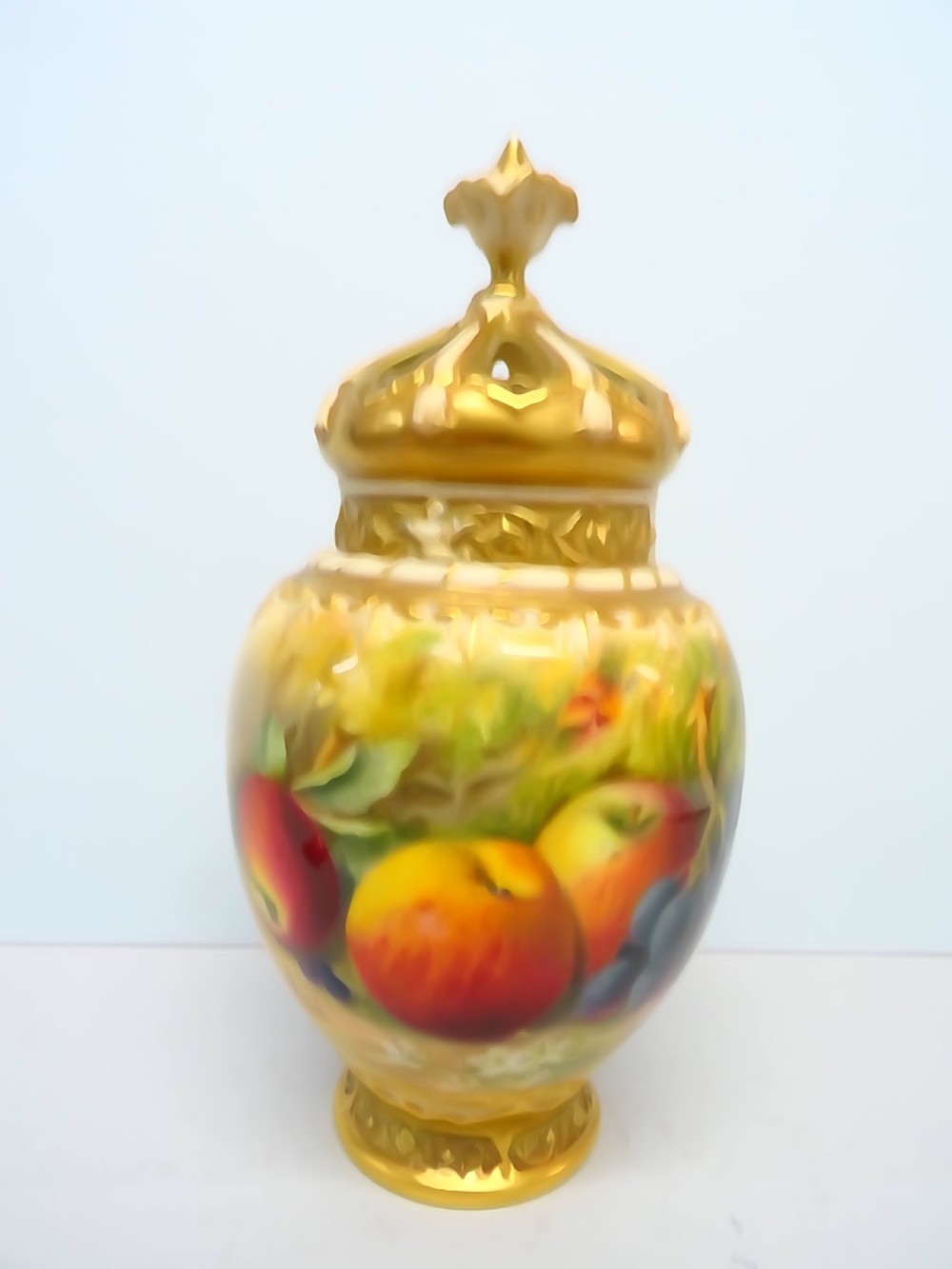 Royal Worcester Ricketts Small Crown Top.