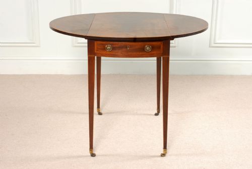 SHERATON MAHOGANY FINE QUALITY OVAL PEMBROKE TABLE