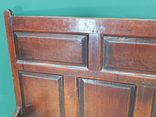 18TH CENTURY OAK SETTLE - ADDITIONAL PHOTO 1