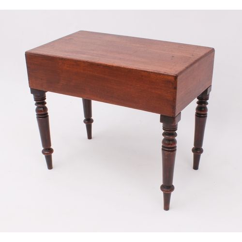 A MID19TH CENTURY MAHOGANY BIDET C1850