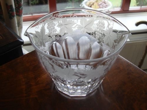 fig 1.
19th century beautiful cut glass rinser with engraved design of grapes and leaves.