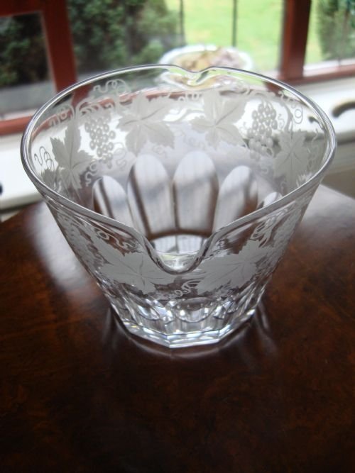 fig 2.
19th century beautiful cut glass rinser with engraved design of grapes and leaves.