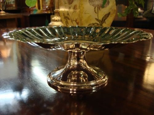 fig 2. Circa 1940 sterling solid silver heavy comport by Richard Dimes Co. of Boston, USA.