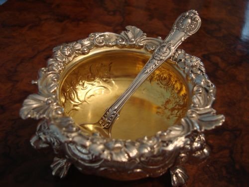 fig 2. Stunning George IV period very large and heavy London 1823/24 solid silver master salt and spoon made by Samuel Wheatley.