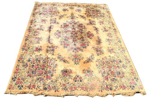 Kirman carpet