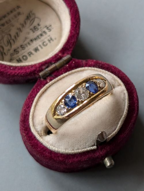 ANTIQUE HEAVY 18CT GOLD SAPPHIRE DIAMOND GYPSY RING - ADDITIONAL PHOTO 6