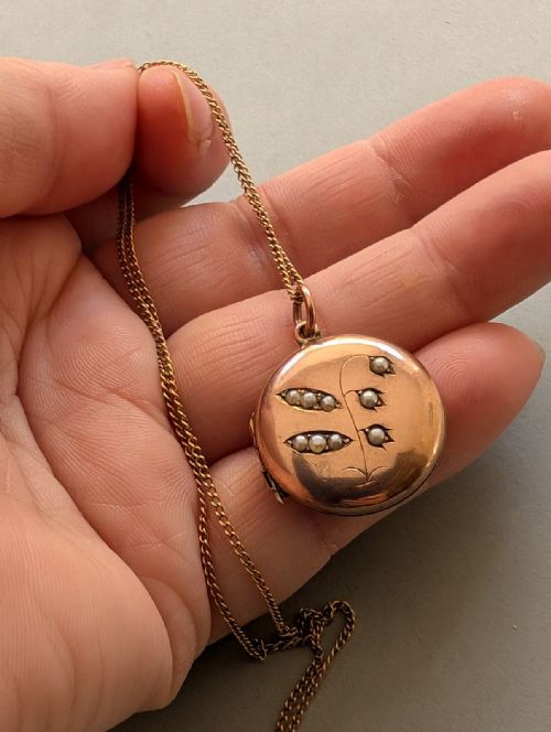 VICTORIAN 9CT GOLD BACK AND FRONT LOCKET AND CHAIN - ADDITIONAL PHOTO 3