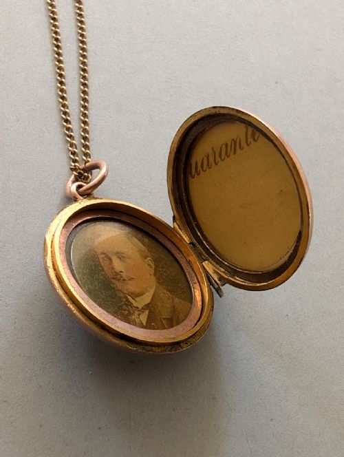 VICTORIAN 9CT GOLD BACK AND FRONT LOCKET AND CHAIN - ADDITIONAL PHOTO 6