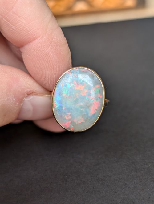ANTIQUE 18CT GOLD OPAL STATEMENT RING - ADDITIONAL PHOTO 2