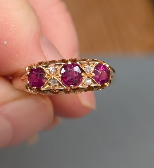 STUNNING ANTIQUE 18CT GOLD RUBY DIAMOND RING C1901 - ADDITIONAL PHOTO 6