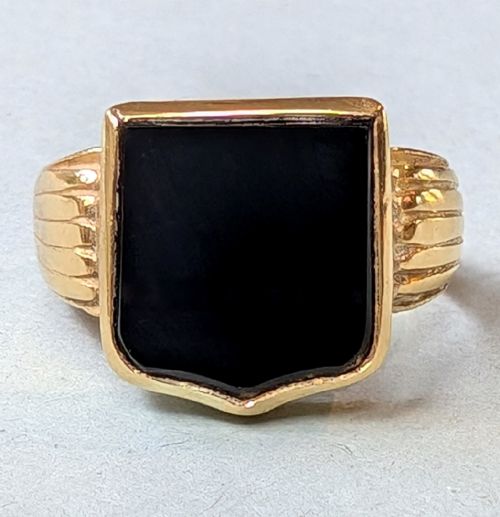 LARGE VICTORIAN 18CT GOLD ONYX SHIELD SIGNET RING - ADDITIONAL PHOTO 8