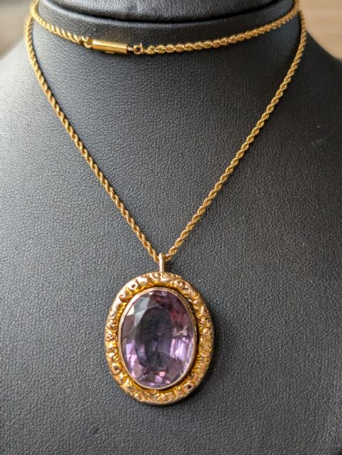 LARGE VICTORIAN 9CT GOLD AMETHYST PENDANT AND CHAIN - ADDITIONAL PHOTO 1