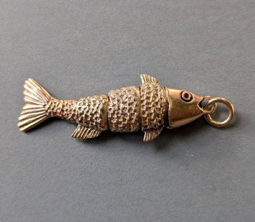 large antique 9ct gold articulated fish 72g - CATEGORY: ANTIQUE JEWELLERY - DATED 1950