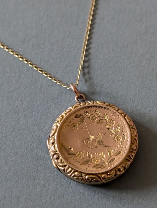 VICTORIAN 9CT GOLD LOCKET WITH BIRDS AND CHAIN - ADDITIONAL PHOTO 4