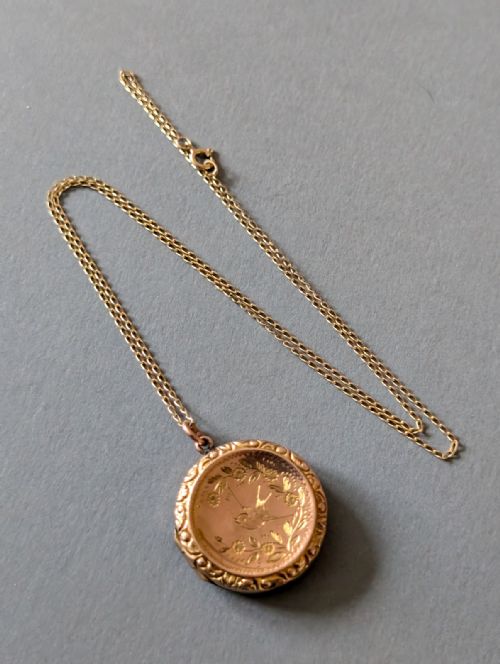 VICTORIAN 9CT GOLD LOCKET WITH BIRDS AND CHAIN - ADDITIONAL PHOTO 7