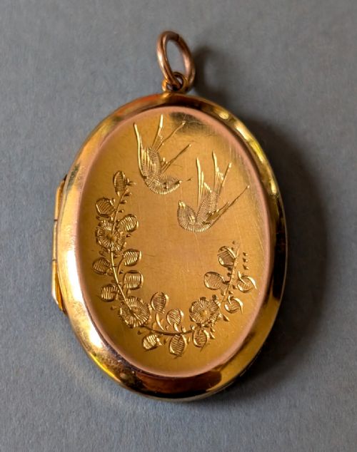 ANTIQUE VICTORIAN 9CT BACK AND FRONT LOCKET WITH BIRDS - ADDITIONAL PHOTO 3